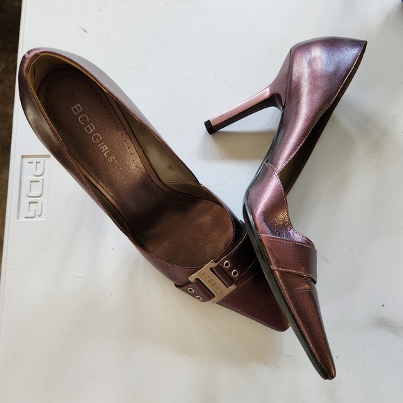 Shoes - Picture 7 of 15